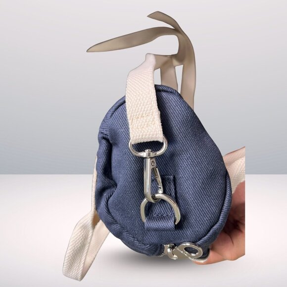 Stradivarius Navy Blue Small Handbag With White Straps & Silver Hardware - Picture 3 of 8